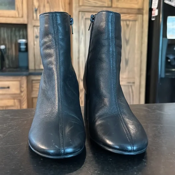 Topshop | Leather Block Heel Booties Boots in Black BOMBAY | size 38/ US 7.5 - Picture 4 of 9